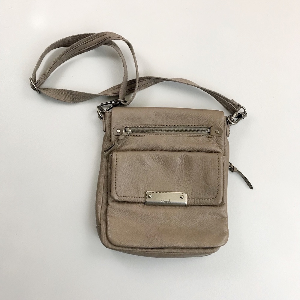 THE SAK Soft Pebbled Leather Crossbody Bag Multi-Compartment Travel Taupe